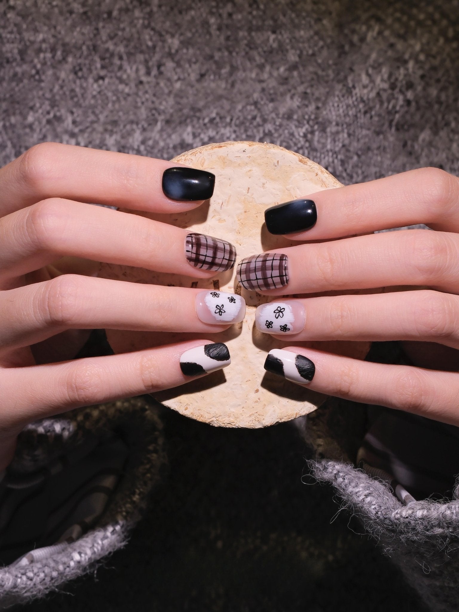 Frenchie Mood - CelestiNail
