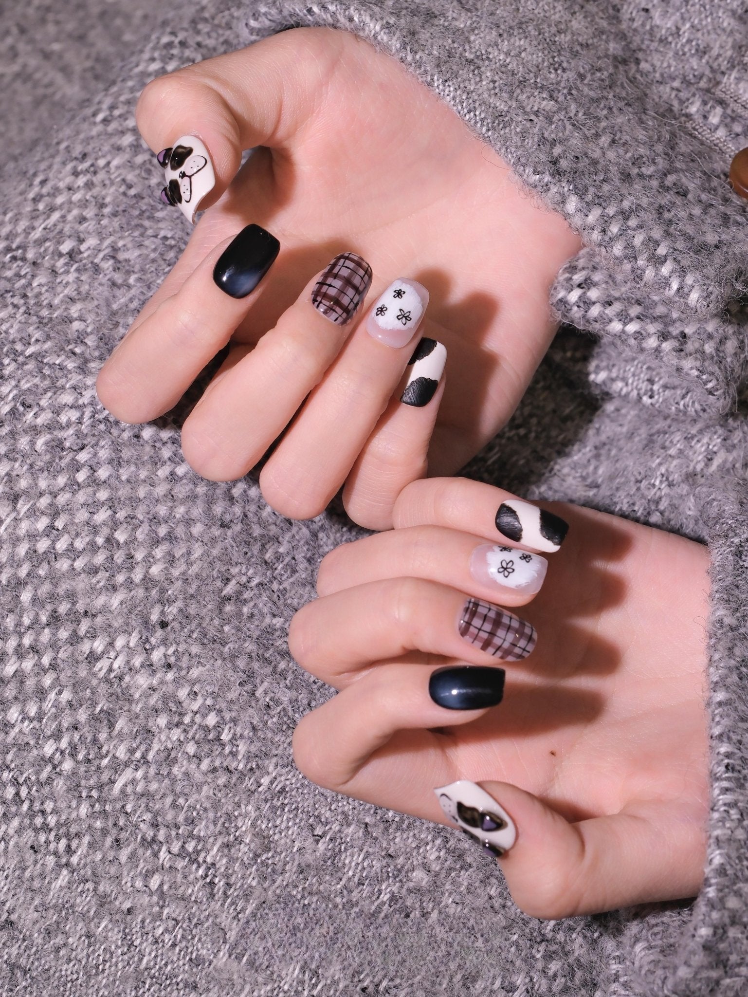 Frenchie Mood - CelestiNail